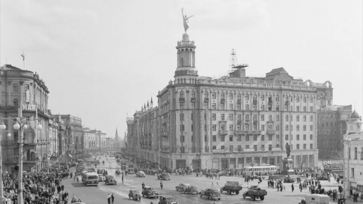 Под юбкой без трусов ( видео). Релевантные порно видео под юбкой без трусов смотреть на ХУЯМБА