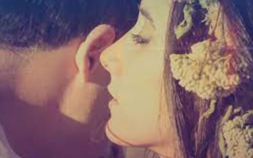 Не спрашивайте его, будет ли он вам изменять. Будьте уверены в своей притягательности и знайте, что вы можете привлечь и удержать мужчину от измены. Практикуйте и живите таким утверждением. Вам не нужен его ответ, чтобы знать, что он не обманет вас. Но вы можете контролировать его внимание. Подумайте об этом — мужчины похожи на диких зверей, которых может одомашнить правильный хозяин.
