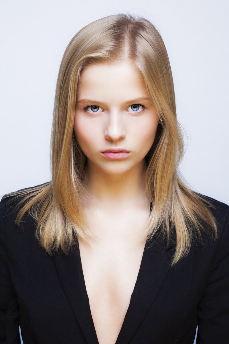  Актриса Александра Б.