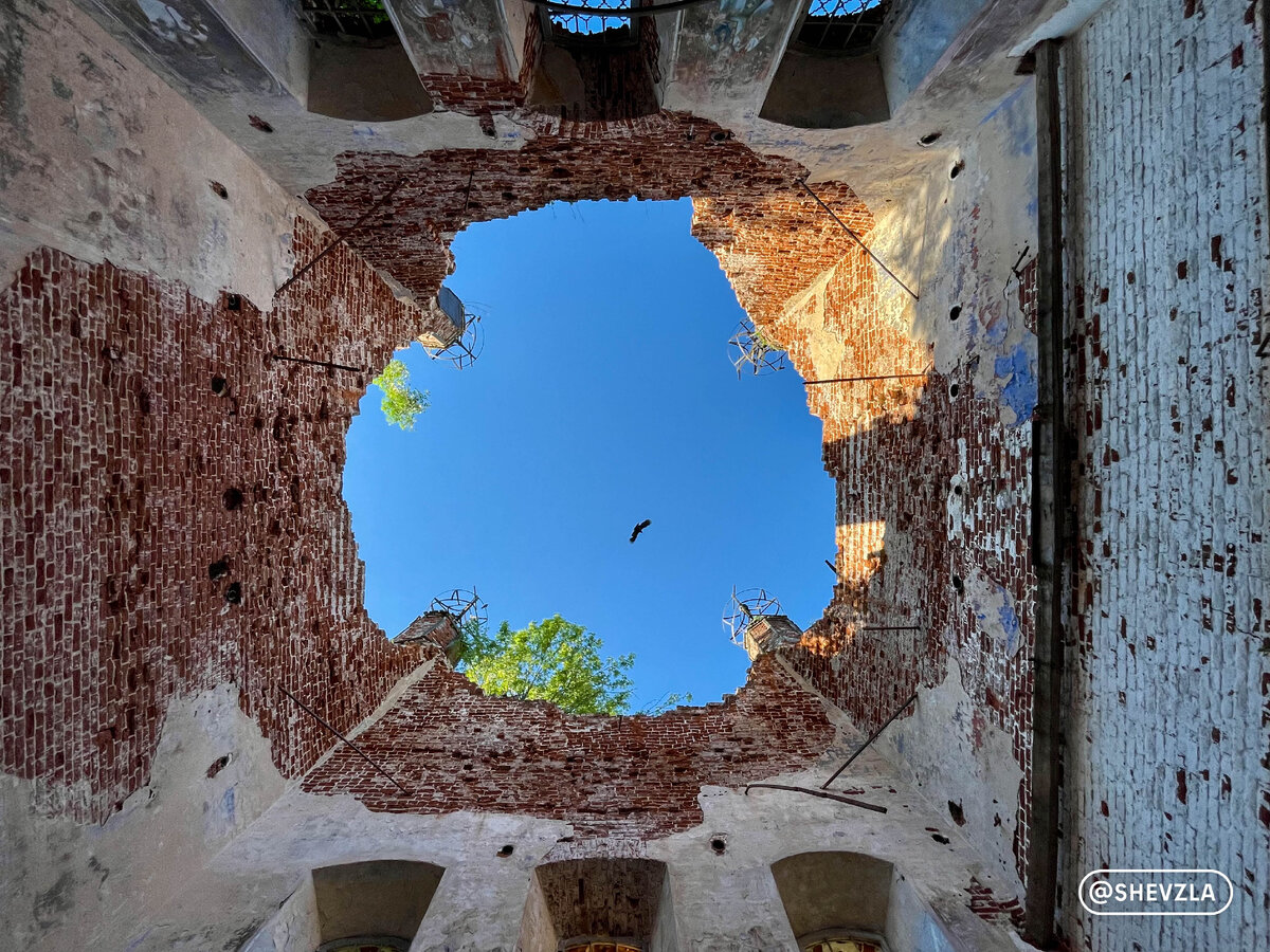 Церковь Богоявления Господня на погосте Косьмы и Демиана