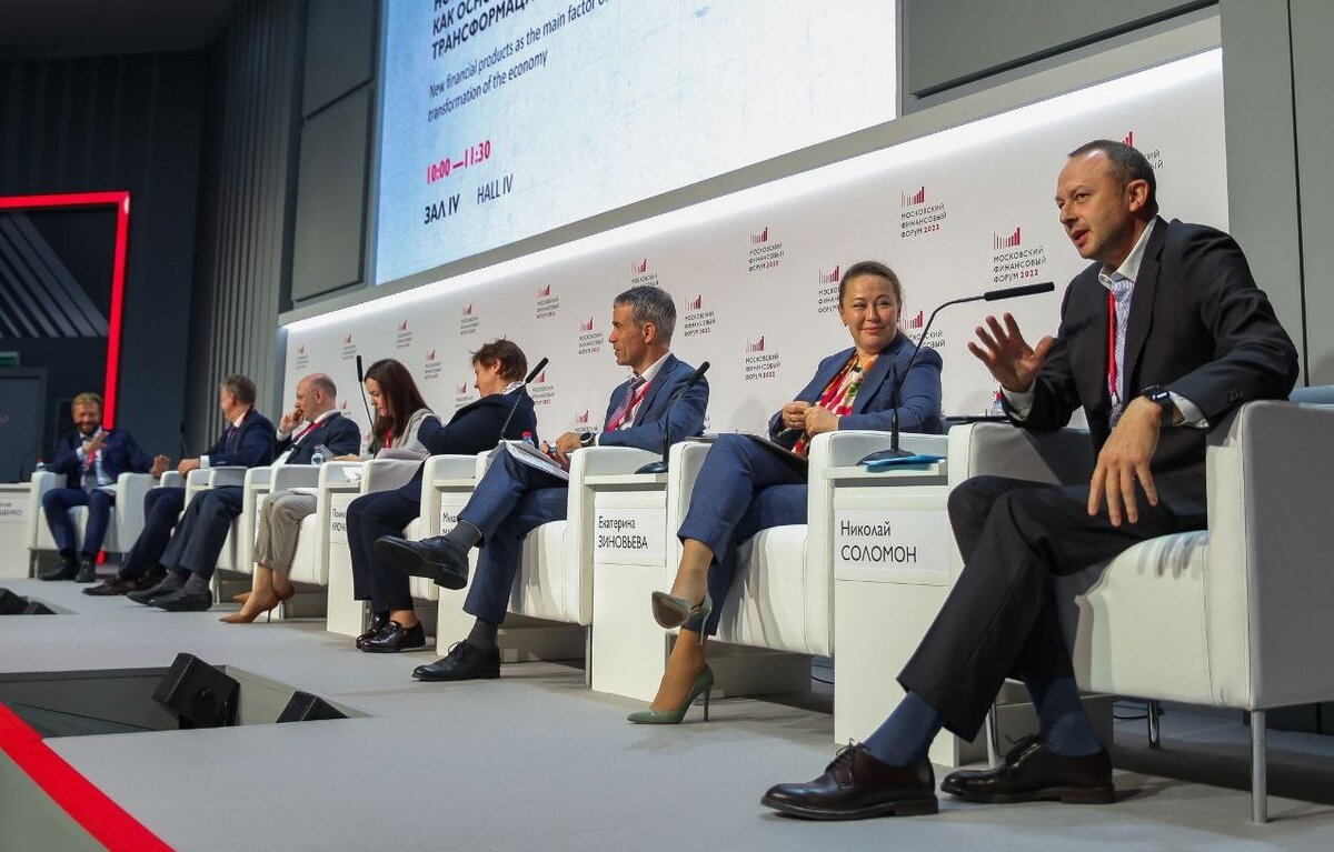    Генеральный директор ФЦК Николай Соломон (справа)  Пресс-служба ФЦК