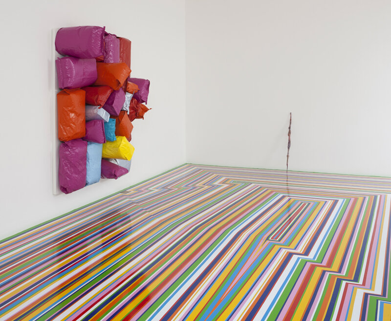 Джим Люмби. Zobop Colour. Источник:   https://www.ratholegallery.com/exhibitions/2015/01Lambie/release-en.htm