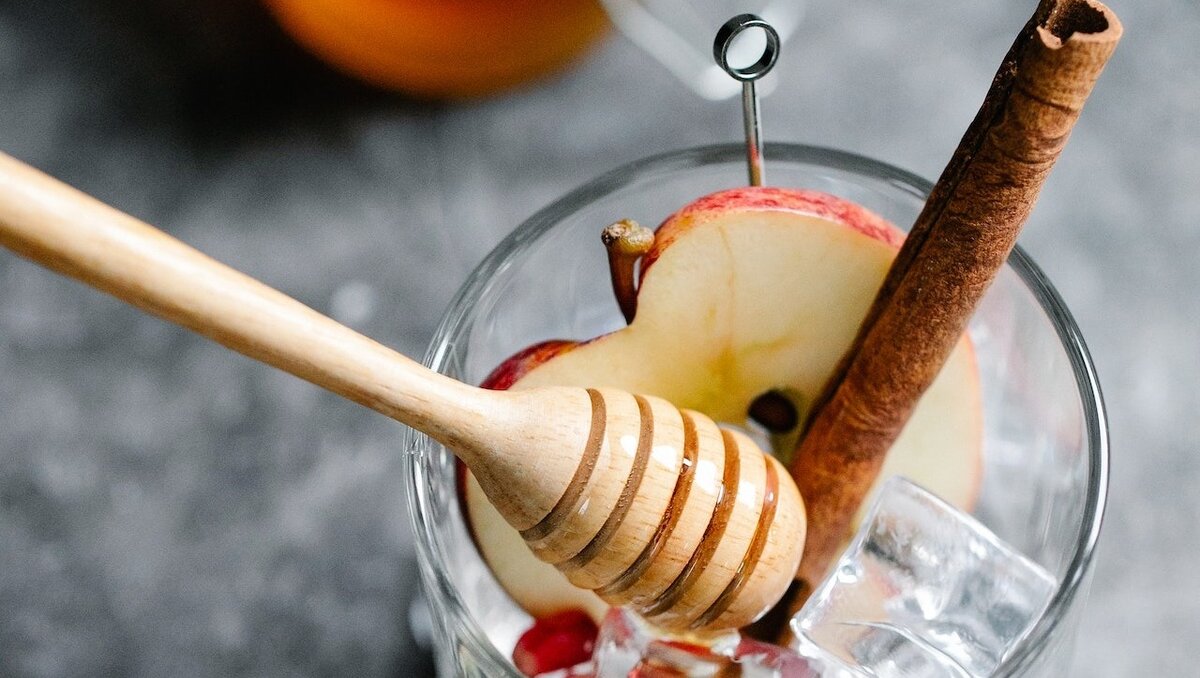     В Абакане пройдет ярмарка, посвященная праздникам Медового и Яблочного Спаса, сообщает Минсельхозпрод Хакасии.