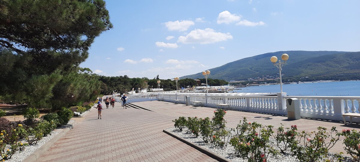 Набережная пансионата. Фото автора.