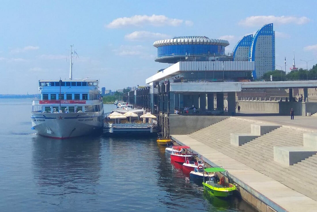 Круизы в Волгоград особенно популярны на день Победы и осенью, когда в низовьях Волги ещё довольно тепло
