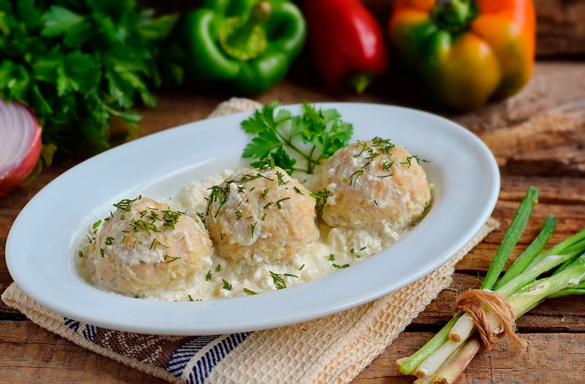 Тефтели куриные в сливочном соусе