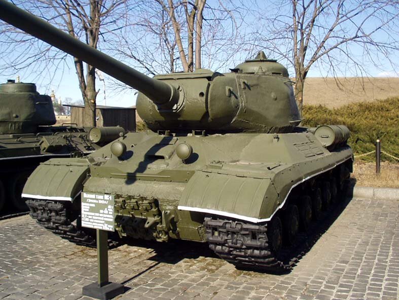 Советский танк ис 1. Ис-1, ис-2 и ис-3. Ис1 world of tanks. Танк иосиф сталин. Ис-1 (ис-85) - тяжёлый танк.