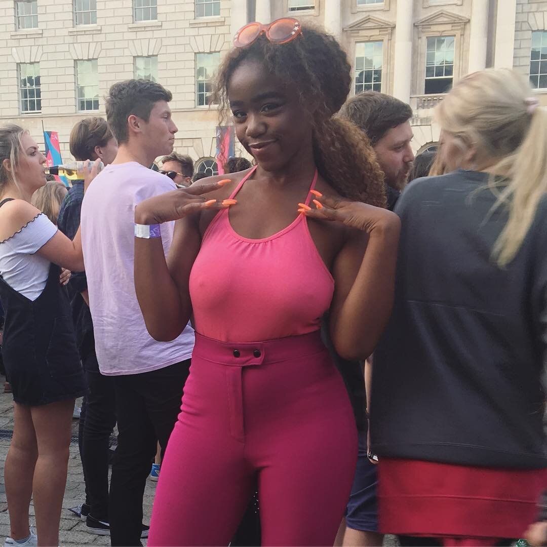 обвисшые сиськи тети Со слезами смотришь на свои обвисшие груди? Рассказываю 3 ...