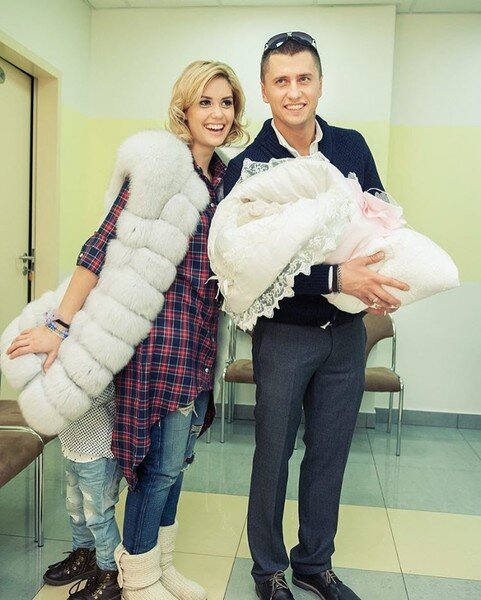 Павел Прилучный и Агата Муцениеце