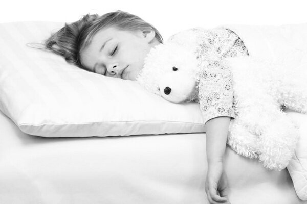 Профилактика сколиоза не имеет ничего общего со сном ребёнка без подушки в детском саду