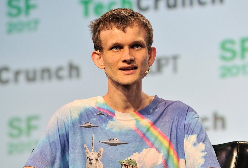 Виталик Бутерин 2023. Виталик Бутерин фото. Виталик Бутерин с мамой. Vitalik Buterin dick.