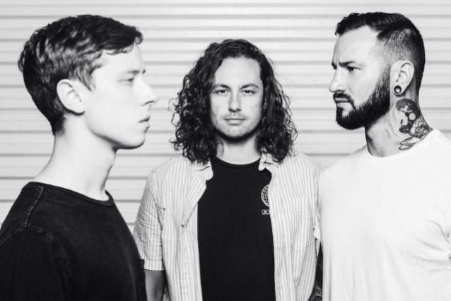 Напоминание: если у вас включён блокировщик рекламы, видео может не воспроизводиться, рекомендуем добавить канал в исключения, и тогда вы сможете наслаждаться всем контентом в полном объёме.