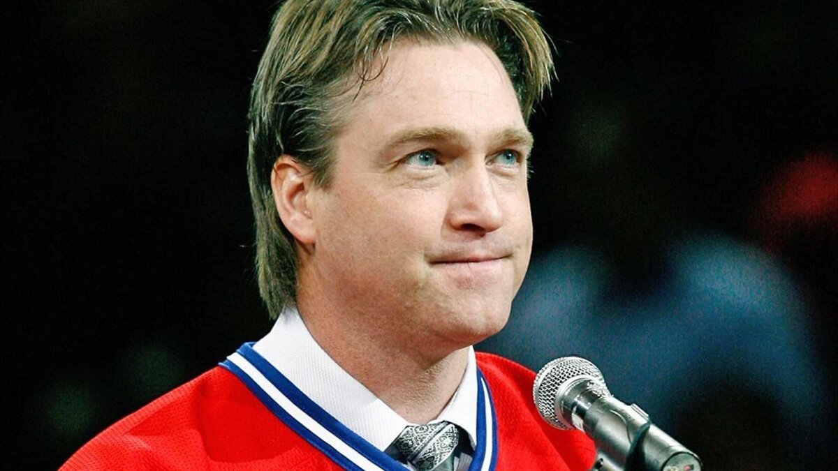 Фанаты хоккея, конечно же, помнят, что 5 октября 2018 года исполняется 53 года профессиональному канадскому вратарю, Патрику Руа, которого прозвали «Святым Патриком».