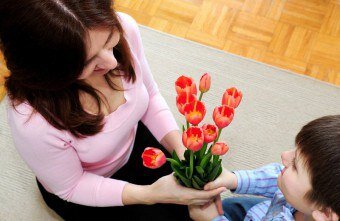 Как порадовать маму без повода: идеи и советы | tdksovremennik.ru | Дзен