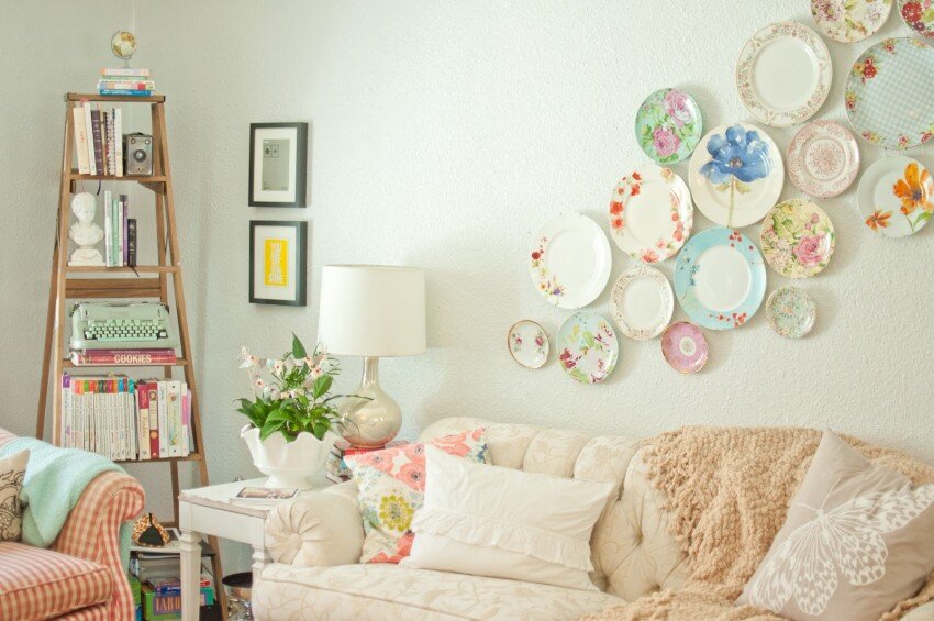 Как украсить стену: лучшие варианты декора для разных комнат (100 фото)