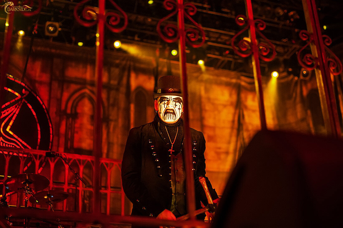 King diamond. King Diamond 2001. The King of Diamonds. King Diamond концерт. King Diamond Live.