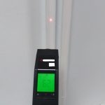 Итак, как правило, участников комиссионного обследование обычно 3-4 человек: собственник-заявитель, представитель исполнителя коммунальной услуги, представители ЖЭКа (управляющей компании) или ТСЖ.
По результатам комиссионного обследования составляется акт, в котором должна содержаться следующая информация:
- Дата, время и место проведения обследования.
- Температура воздуха во всех помещениях квартиры (температура измеряется на расстоянии метр от окна и метр от пола).
- Температура всех стояков отопления.
- Температура всех приборов отопления.
- Состояние окон и балконной двери (при необходимости, требуется или нет утепление).
- Наличие самовольного переустройства внутриквартирной разводки системы отопления (при наличии).
- Фактические параметры теплоносителя с наружных тепловых сетей в ИТП многоквартирного дома (при необходимости).
- Техническое состояние запорно-регулирующей арматуры на наружных тепловых сетях и на внутридомовых инженерных коммуникациях (наличие, исправна или нет).