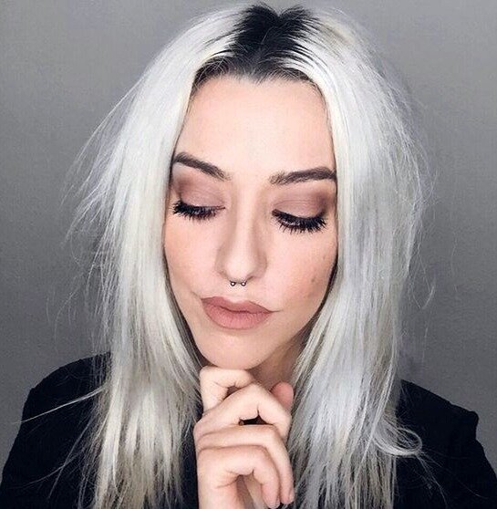 Как скрыть отросшие корни волос?