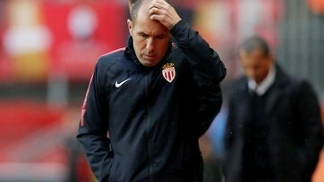 Нынешняя футбольная жизнь все больше и больше переплетается с законами рынка. В «игре миллионов» уже есть свои устоявшиеся правила трансферной деятельности и она практически с каждым сезоном становится все активнее и активнее. Клубы покупают и продают футболистов, руководствуясь разными мотивами – кто-то хочет выполнить поставленные спортивные задачи, кто-то просто наполнить казну денежными средствами, столь необходимыми для развития.
