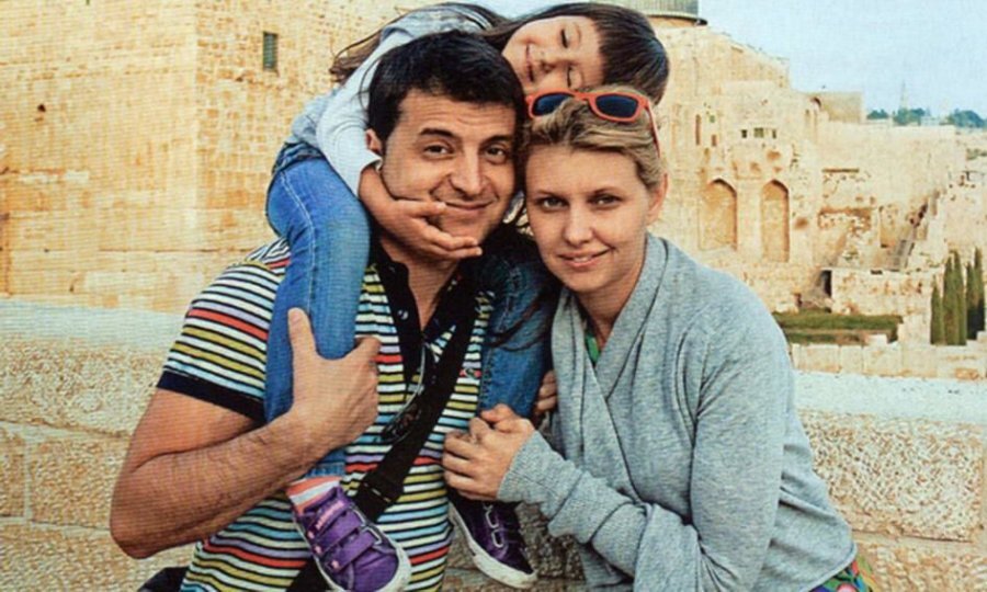 Зеленский биография личная жизнь дети Учился в Монголии, занимался борьбой, мечтал стать дипломатом. Что еще известно 