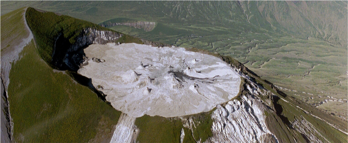 Один из моих постоянных читателей прислал ссылку на описание и фотографии необычной магматической породы – карбонатной лавы. Кремниевые лавы имеют температуру 800-900 гр.-2-2