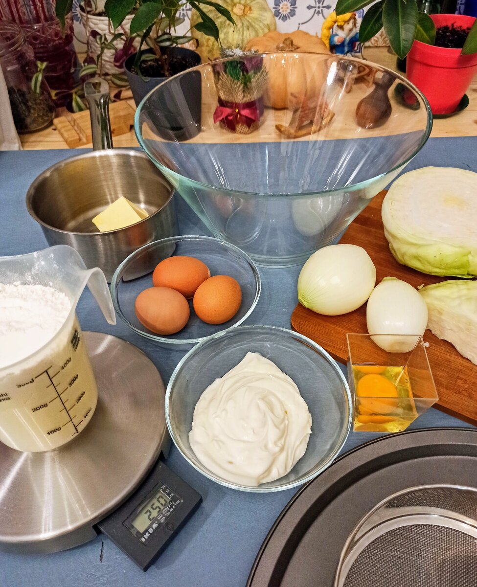 Продукты для этого пирога нужны самые простые.