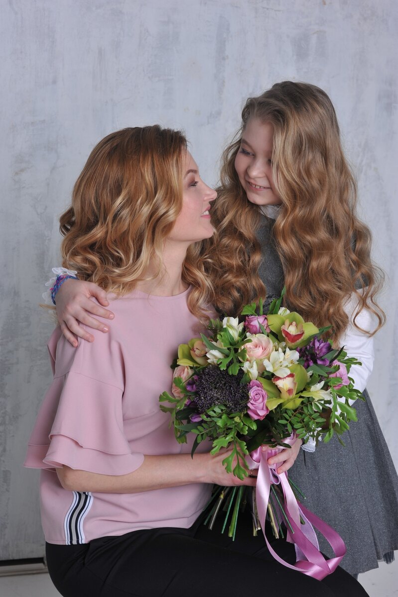 Флорист Татьяна Власова, @letibuket. Визаж @rimmakyznetsova, фото Оксана Староверова @starbeeka для @redlily