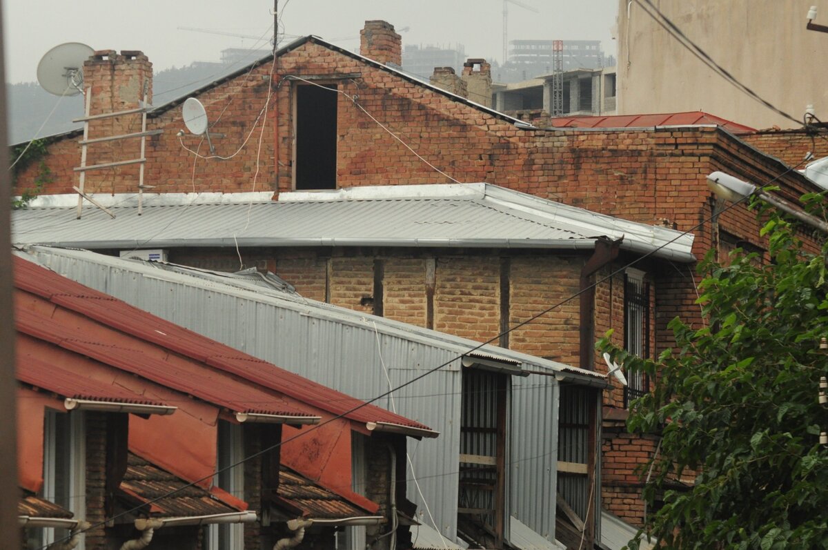 Крыши в Тбилиси