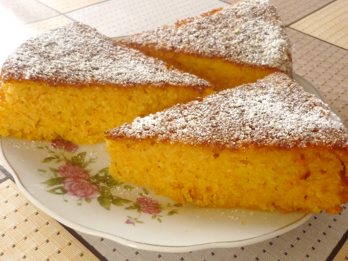 Пирог из вареной моркови