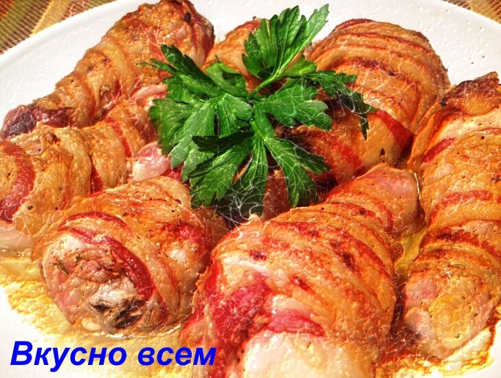 Куриные голени с розмарином, запеченные в беконе – кулинарный рецепт