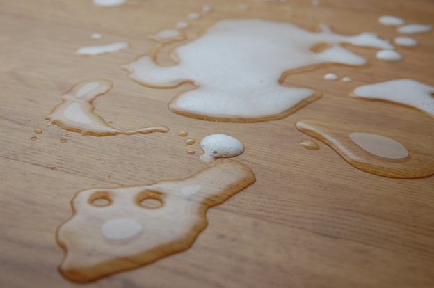 Кварцвинил не боится воды. 