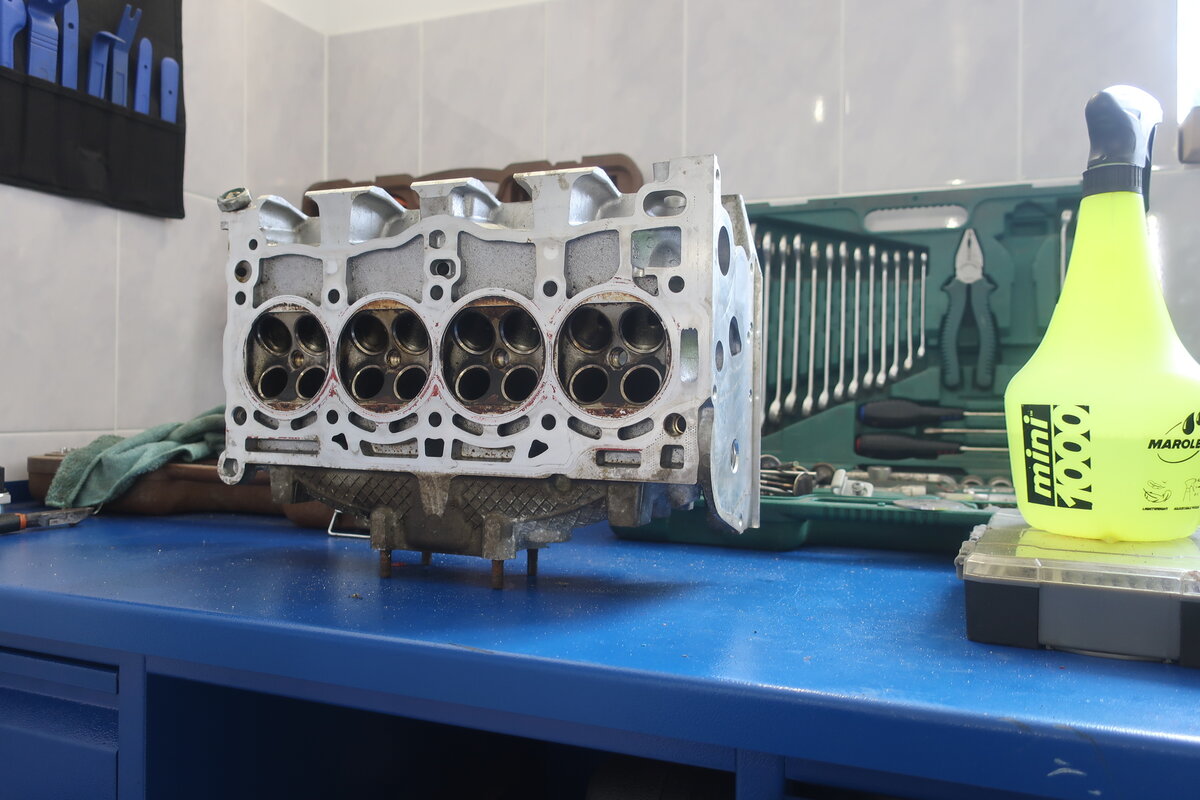 головка блока цилиндров Skoda Octavia A7 1,6 CWVA