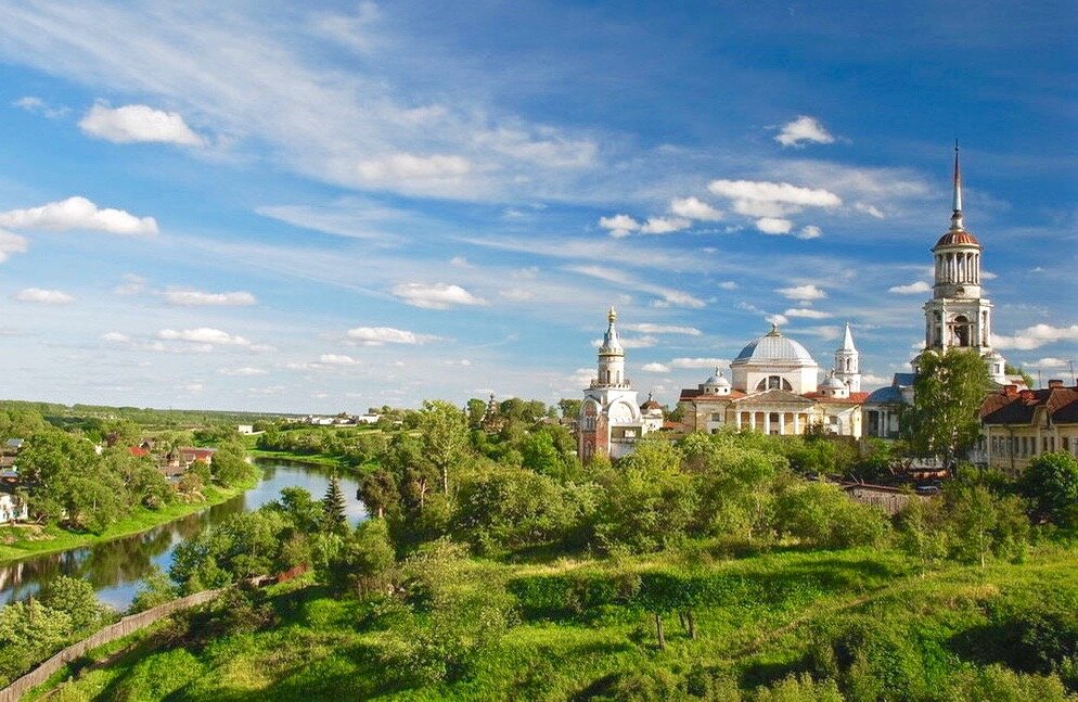 Торжок тверская обл. Торжок Тверская область. Торжок Тверская область достопримечательности. Вид на город Торжок Тверская область.