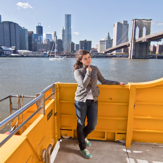 Прокатиться до статуи Свободы на кораблике ✅