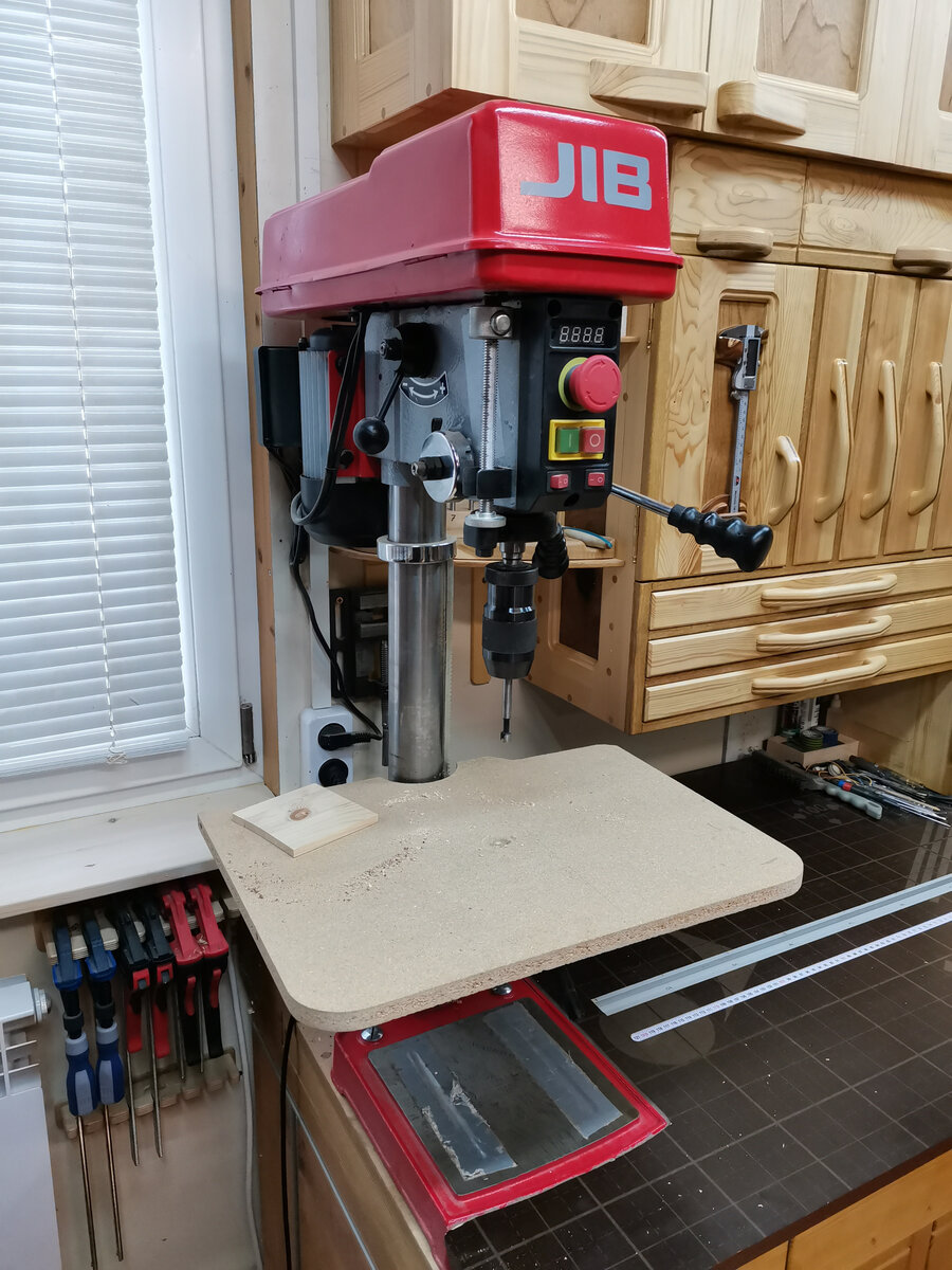 Сверлильный станок с вариатором JIB DP30016B-VS