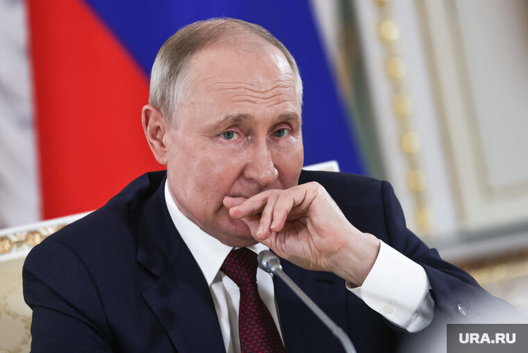    Владимир Путин заявил, что в Космосе сложная и ответственная работа