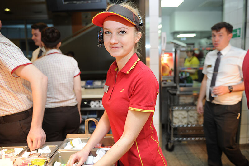 Многие мои друзья начинали с работы в McDonalds. Фото: https://rabotavmcdonalds.ru/