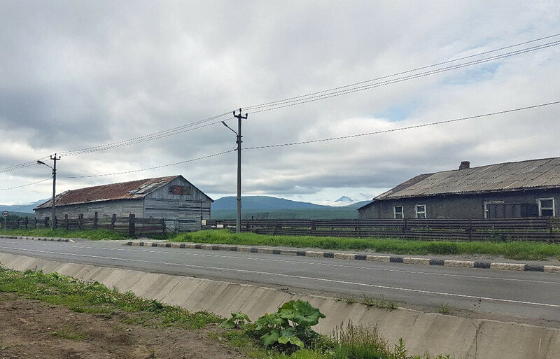Это небольшая часть расположенная вдоль улицы Андрея Евдокимова, на территории которой находилось несколько строений. Последние найденные внутри документы были датированы 2014 годом.
