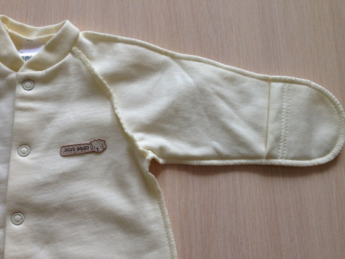 Свитшот реглан обработка горловины. Шов наружу в вязании спицами. Кардиган из футера. Дизайнерские платья швы наружу. Флис с начесом.