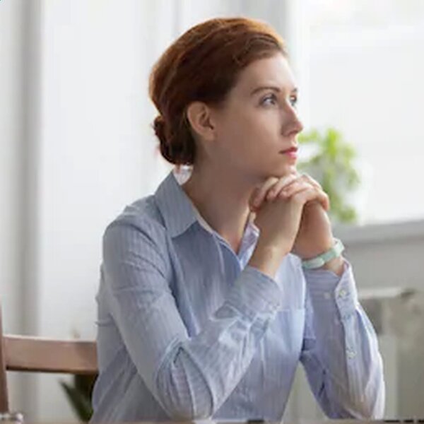 https://image.shutterstock.com/image-photo/lost-thoughts-woman-sits-workplace-260nw-1253225230.jpg