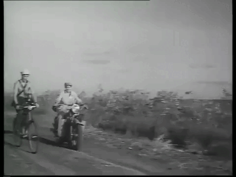 Кадр из фильма "Трактористы"