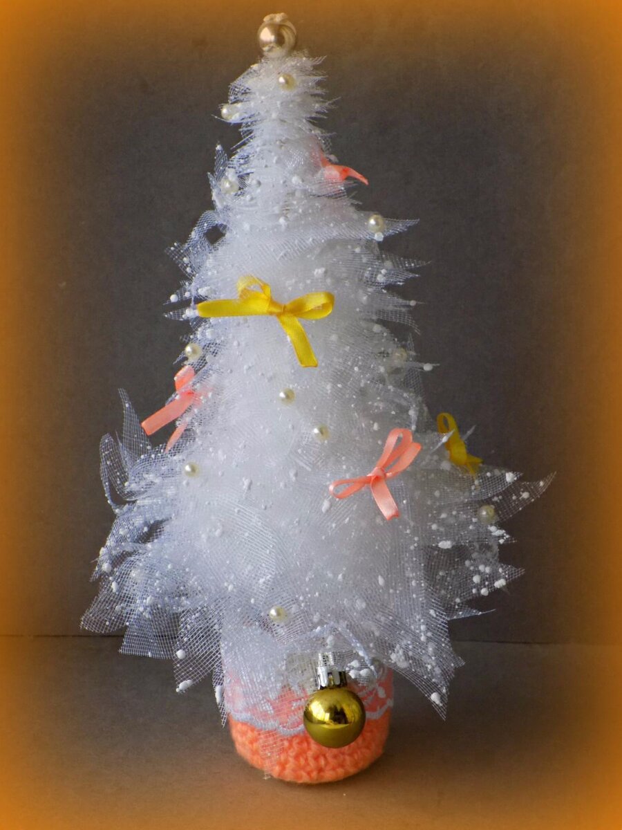 новогодние поделки, елочка своими руками, елочка из сетки, фото