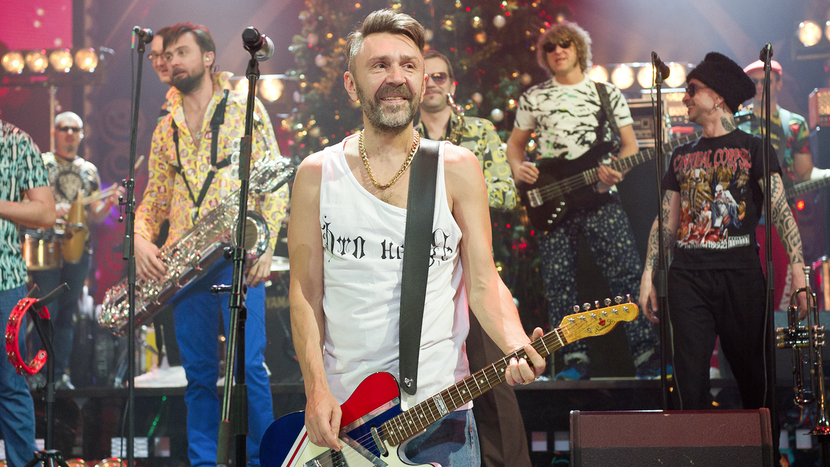 Ради новогоднего чата Шнур готов заново собрать свою группу