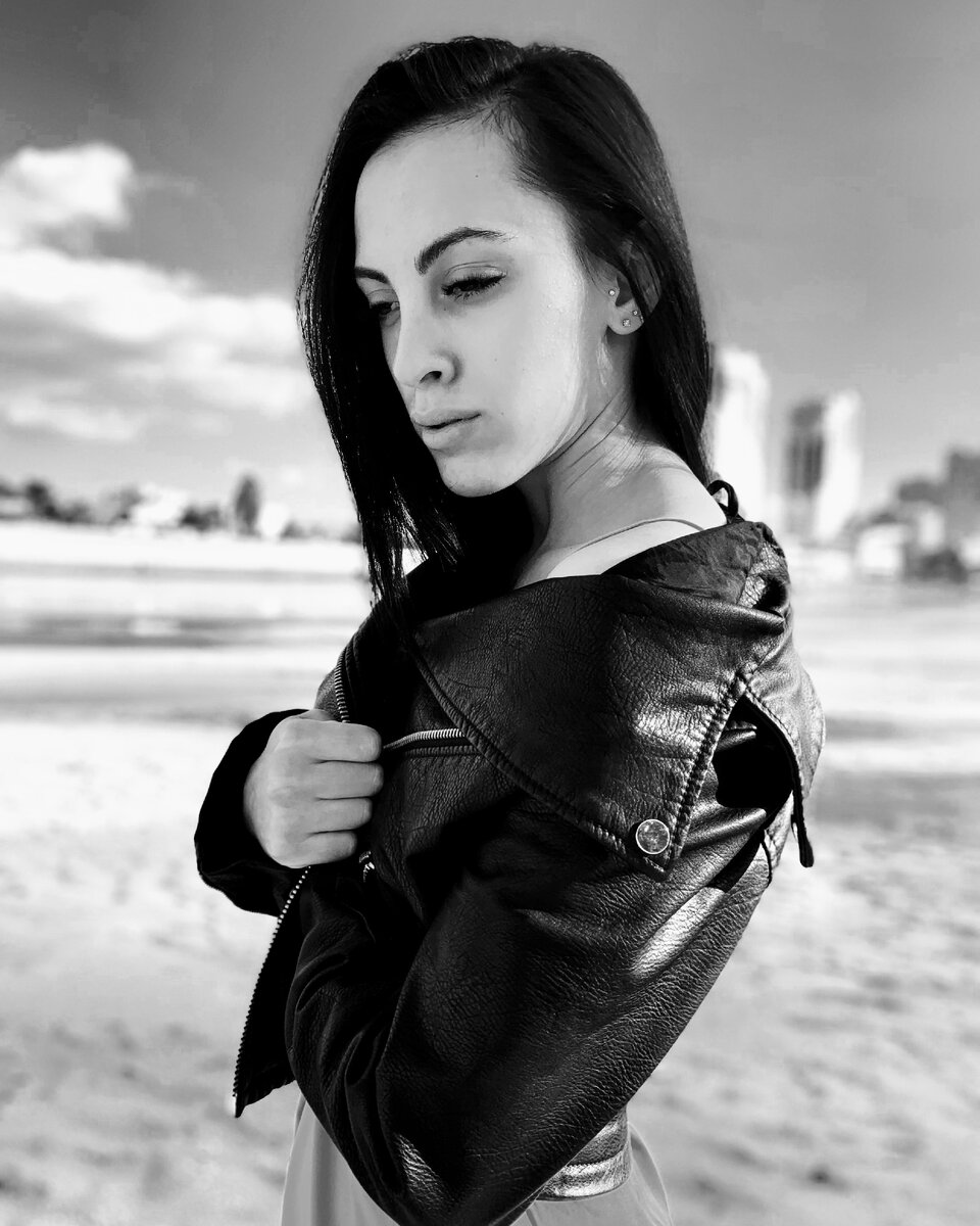 Для женщины родиться скорпионом — это хуже нет. Дьяволовы дочки, вот они кто!  "Поющие в терновнике" (Колин Маккалоу)