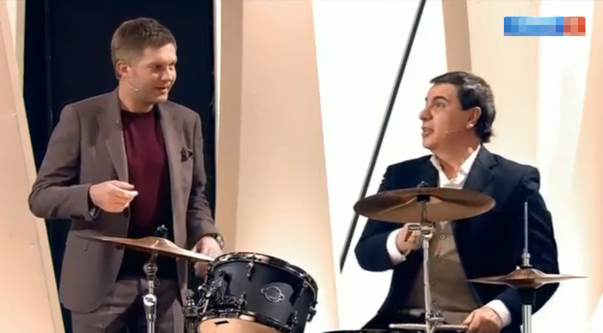 Фрагмент передачи "Судьба человека. Виктор Чайка". livedom2.ru