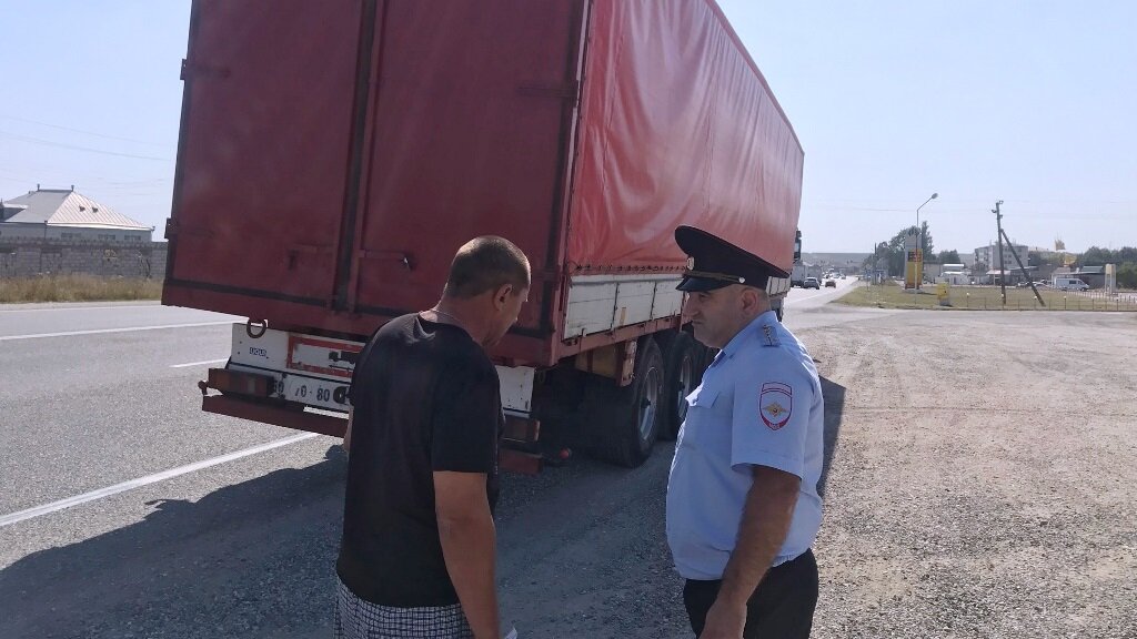 Физлицам ограничили время управления грузовиками, поскольку требования по соблюдению режима труда и отдыха на них не распространялись (фото: ГИБДД России)