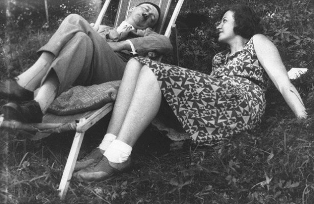 С любовницей.