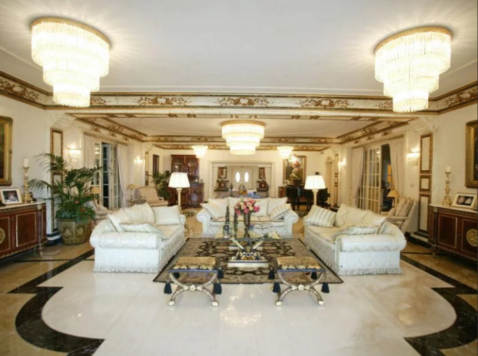 Гостиная с зонированием