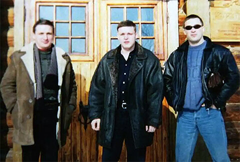 Николай Балашов (в центре). Источник фото: https://www.izh.kp.ru/daily/24613.4/781623/ 