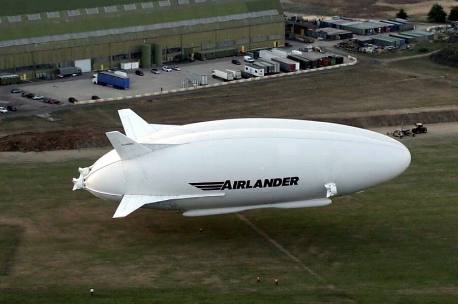 Airlander 10. Скриншот с youtube Hybrid Air Vehicles Airlander